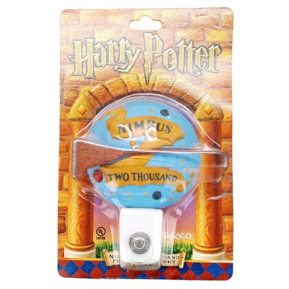 Vintage Harry Potter Nimbus 2000 Enesco Night Light Wall Auto Sensor 889237 New - Picture 1 of 6